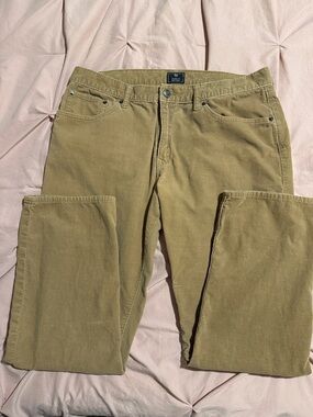 GAP Men's Corduroy Pants in Tan